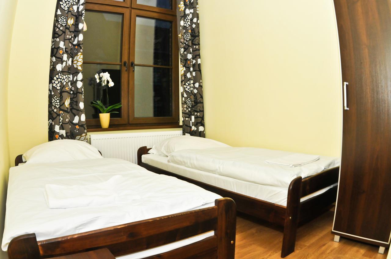 Big City Hostel Вроцлав Екстериор снимка