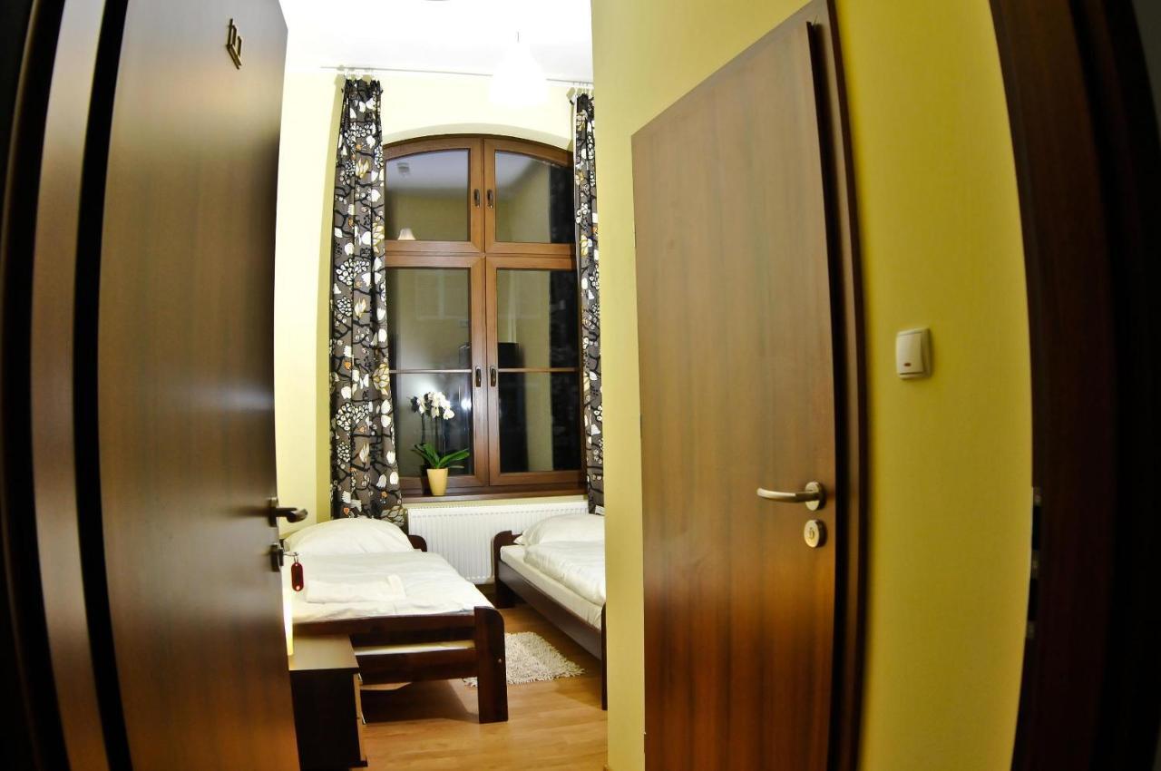 Big City Hostel Вроцлав Екстериор снимка